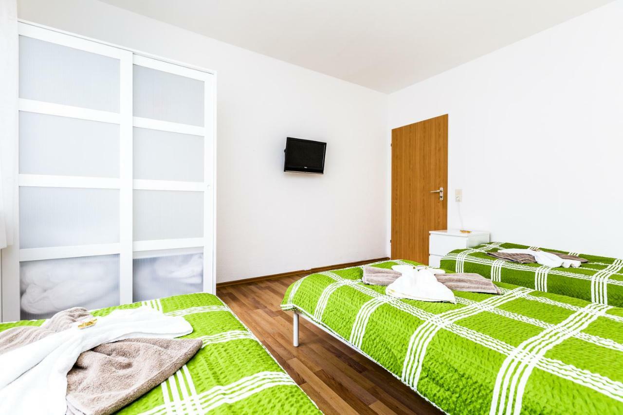 Workers Apartment Am Wiener Platz Köln Ngoại thất bức ảnh